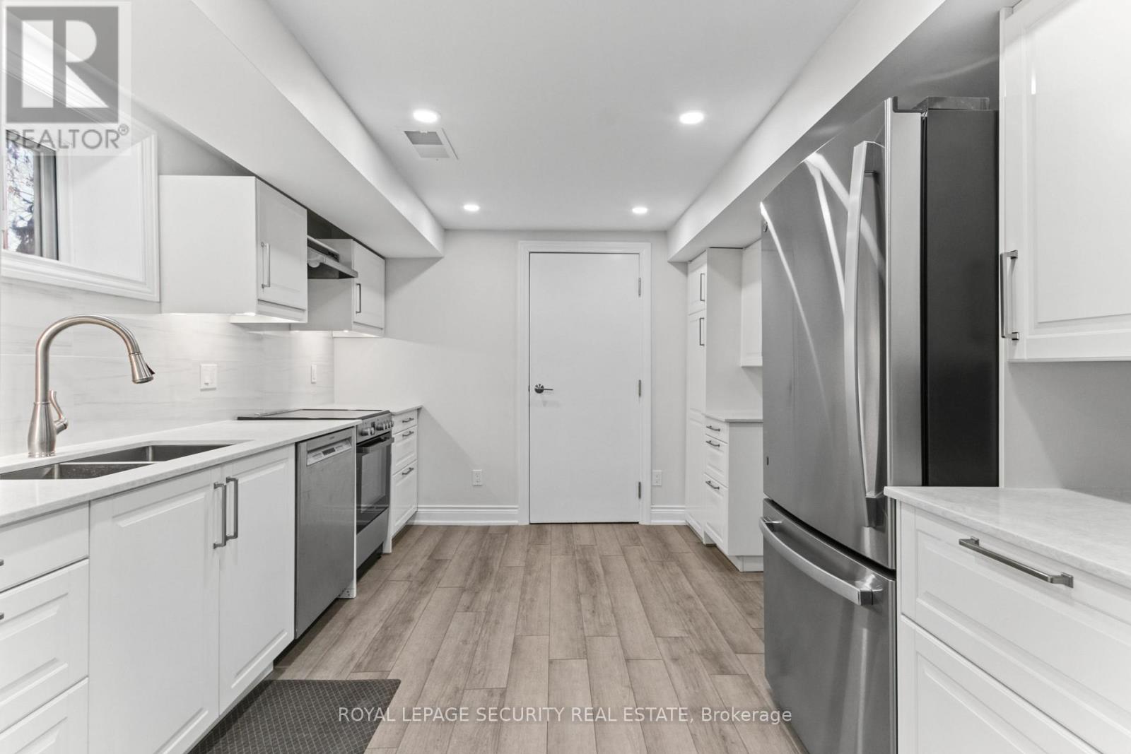 6 Tewsely Place, Toronto, Ontario  M9P 1N7 - Photo 24 - W14119196