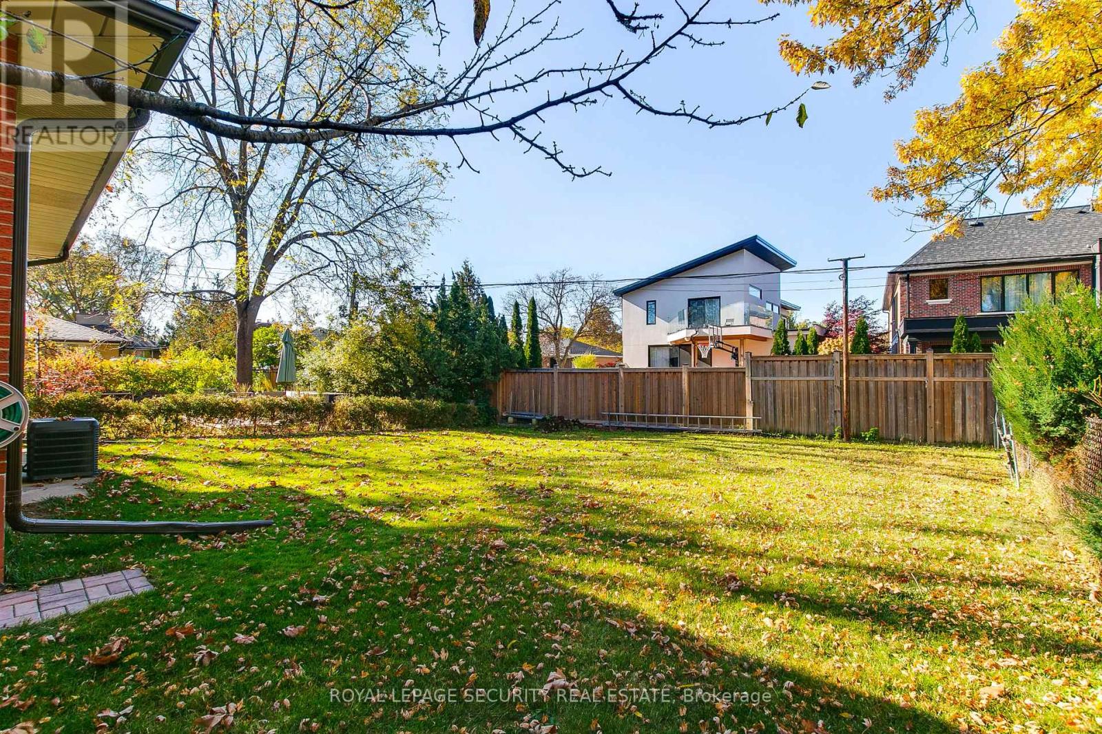 6 Tewsely Place, Toronto, Ontario  M9P 1N7 - Photo 31 - W14119196