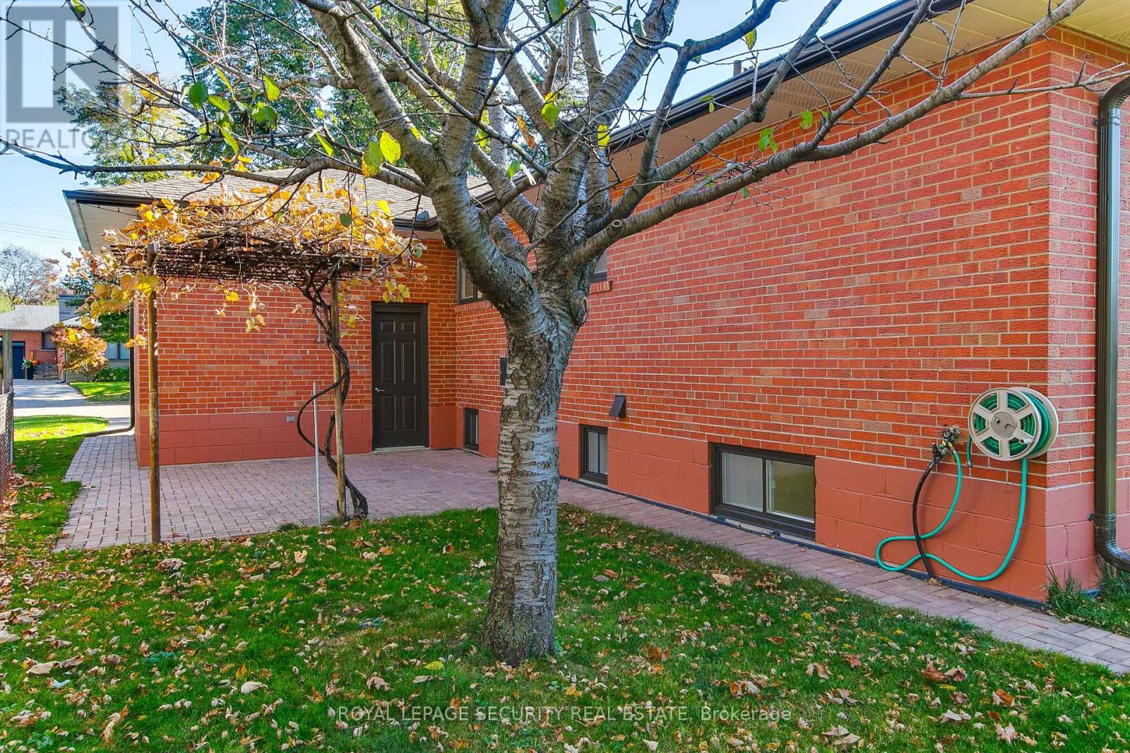 6 Tewsely Place, Toronto, Ontario  M9P 1N7 - Photo 34 - W14119196