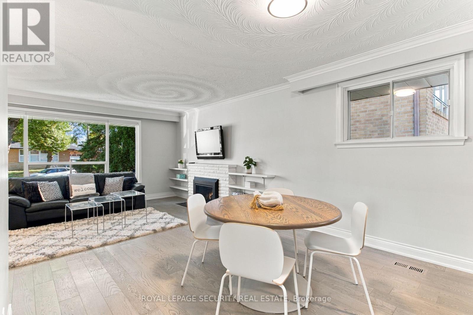 6 Tewsely Place, Toronto, Ontario  M9P 1N7 - Photo 8 - W14119196