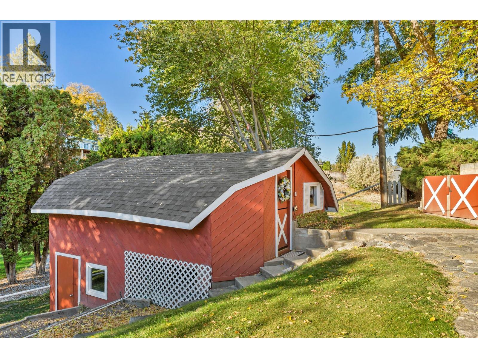 1005 West Bench Drive, Penticton, British Columbia  V2A 8Y4 - Photo 12 - 10404535