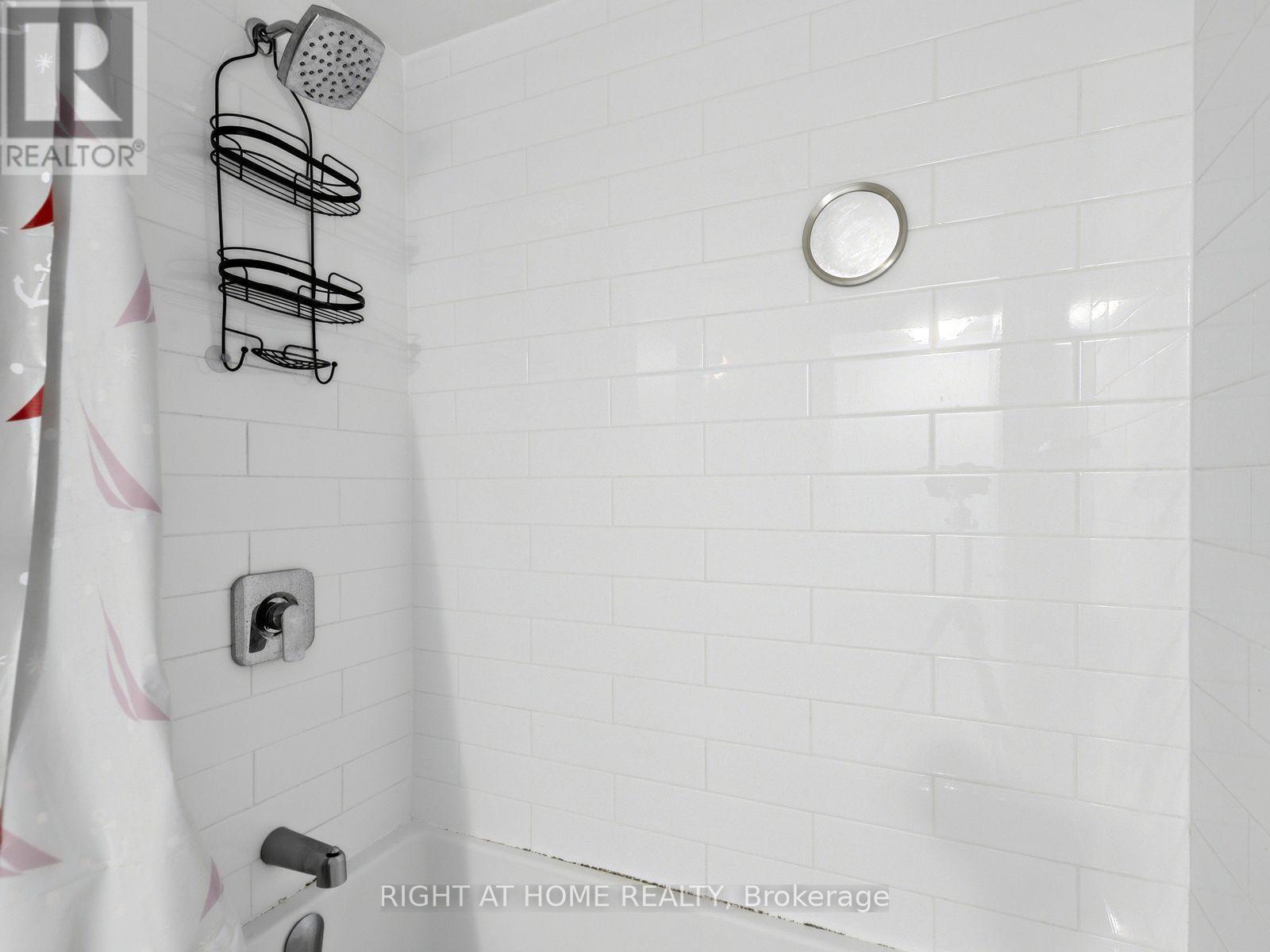 211 - 1630 Queen Street E, Toronto, Ontario  M4L 0B3 - Photo 14 - E13852034