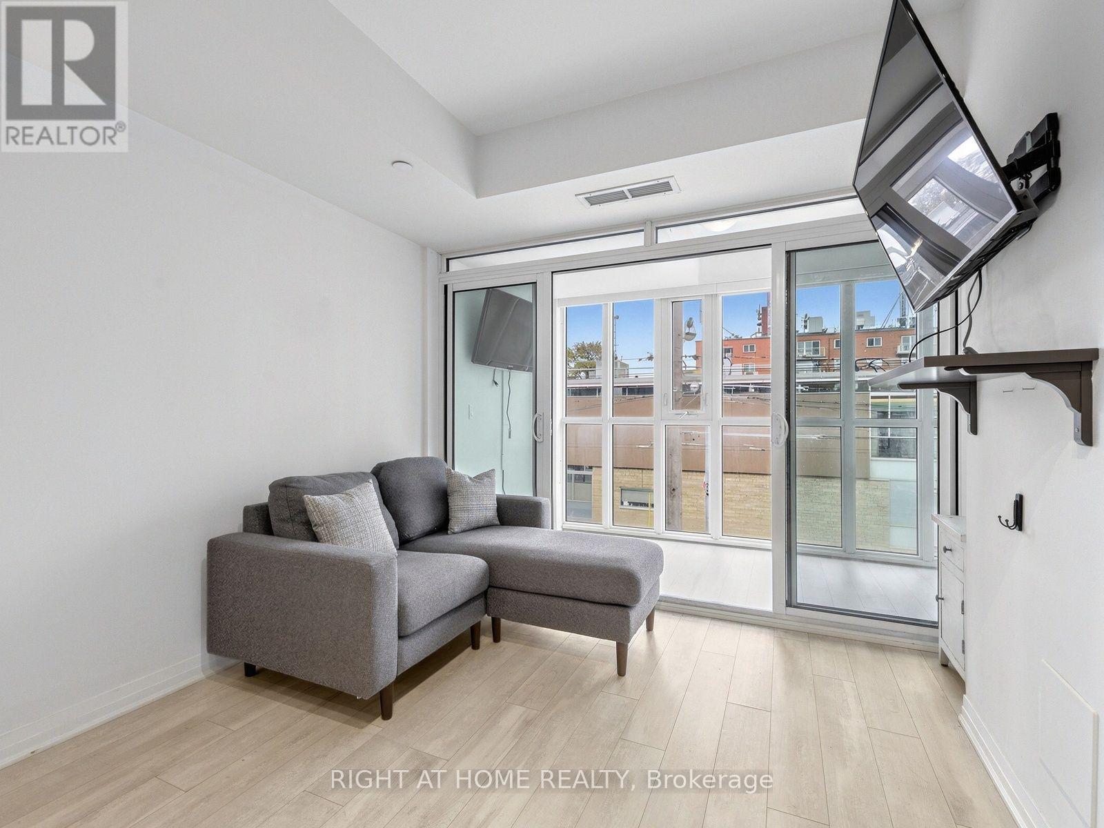 211 - 1630 Queen Street E, Toronto, Ontario  M4L 0B3 - Photo 3 - E13852148