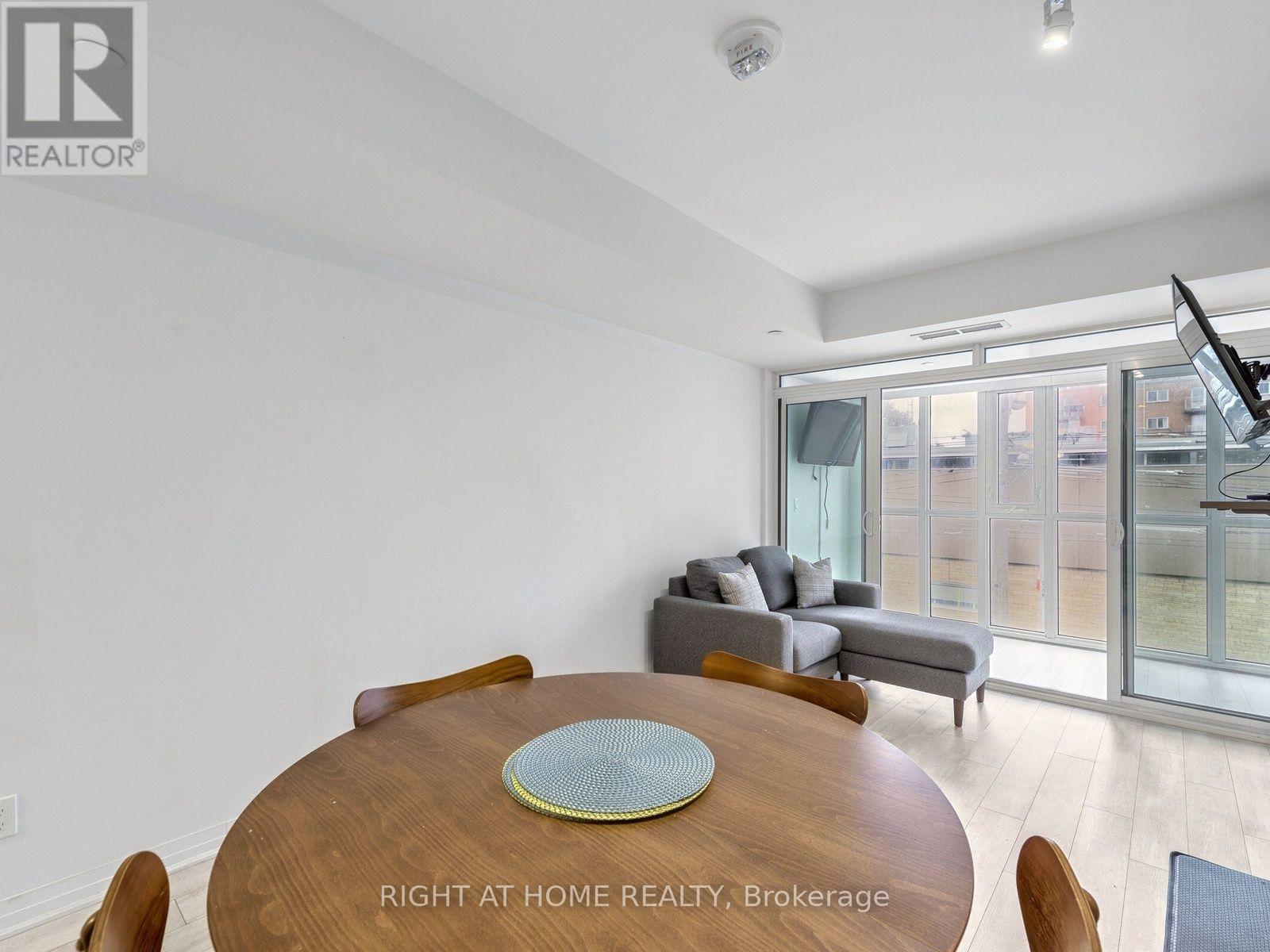 211 - 1630 Queen Street E, Toronto, Ontario  M4L 0B3 - Photo 5 - E13852148