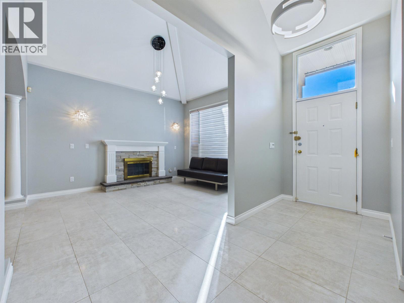 12331 Harrison Avenue, Richmond, British Columbia  V6V 2R8 - Photo 3 - R3178281