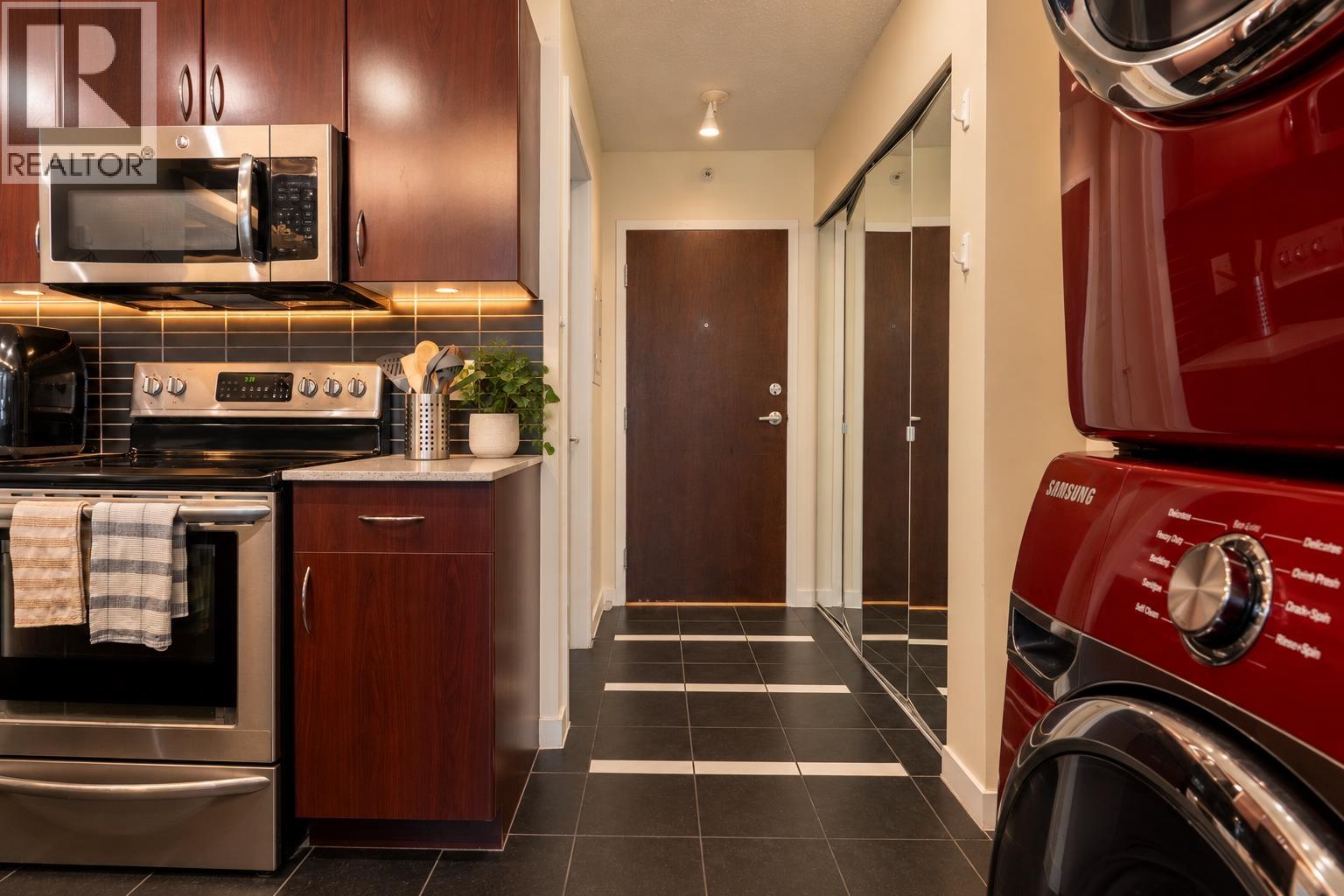 2102 938 Smithe Street, Vancouver, British Columbia  V6Z 3H8 - Photo 2 - R3178600