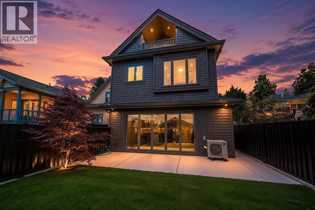 2 847 E 10TH AVENUE, vancouver, British Columbia