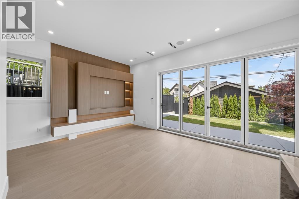 2 847 E 10th Avenue, Vancouver, British Columbia  V5T 2A9 - Photo 2 - R3178660