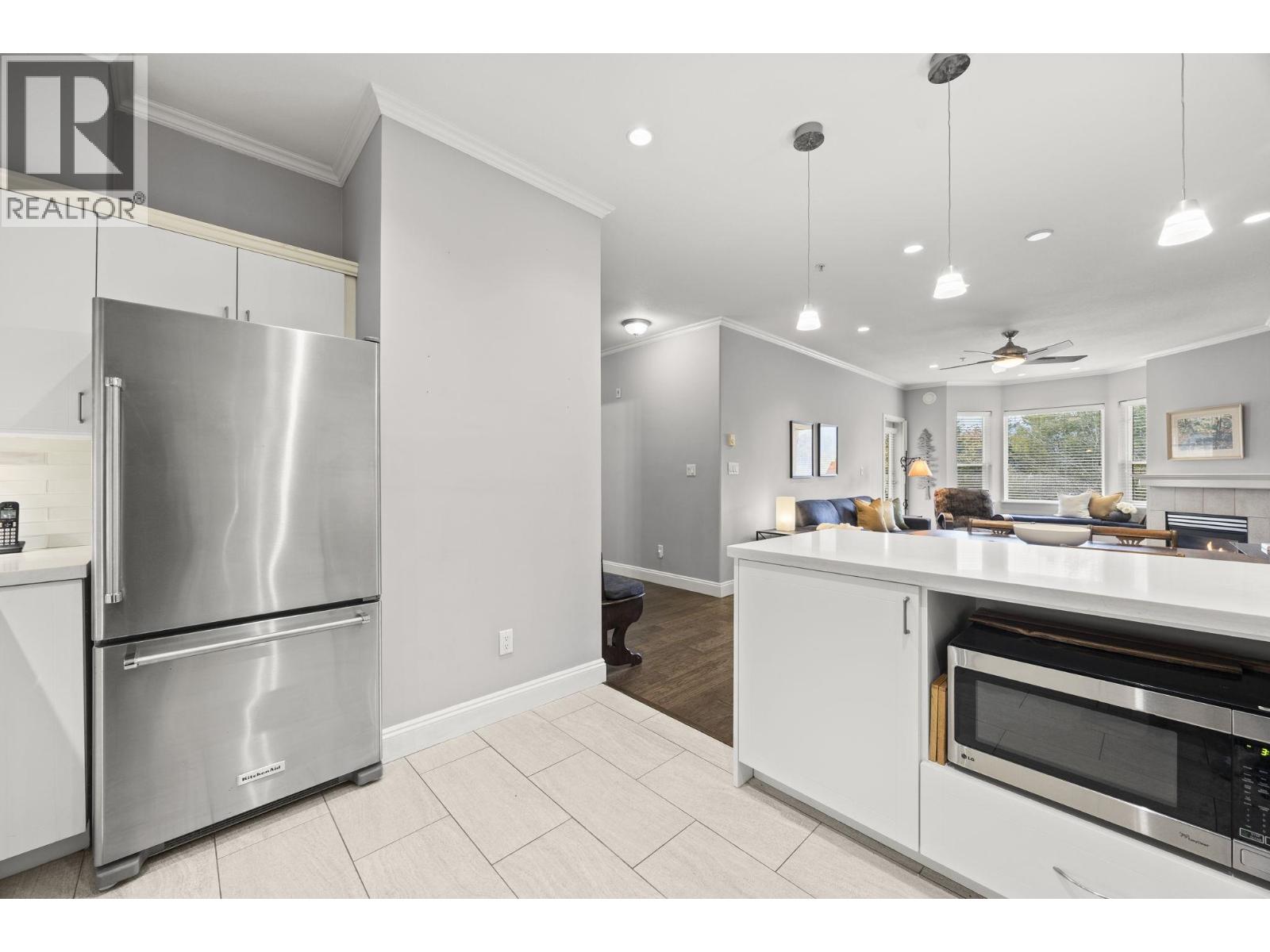 103 121 Shoreline Circle, Port Moody, British Columbia  V3H 5G2 - Photo 4 - R3178654