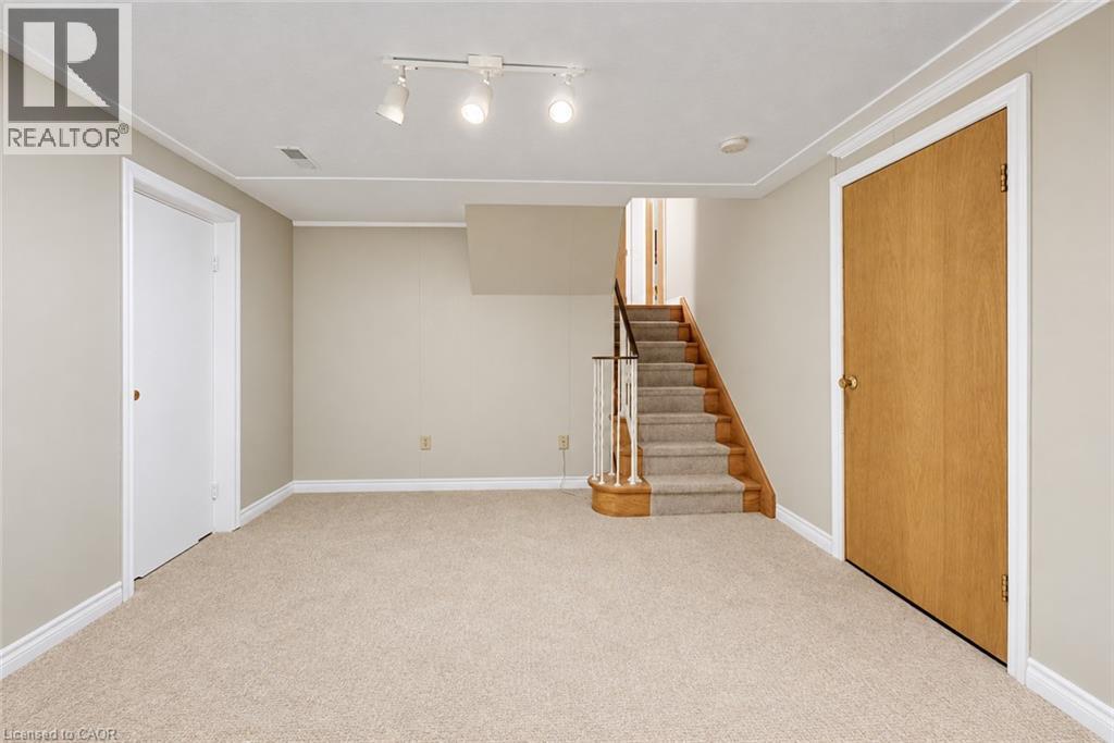 30 Hampton Place, Kitchener, Ontario  N2B 2S3 - Photo 25 - 40872193