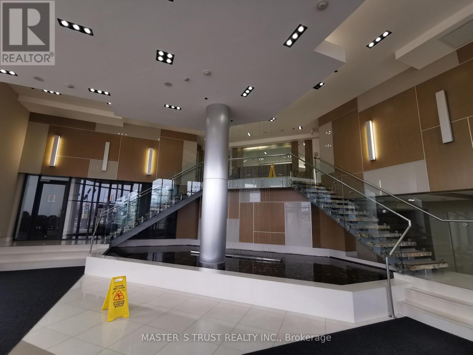 807 - 1060 Sheppard Avenue W, Toronto, Ontario  M3J 0G7 - Photo 2 - W14119314