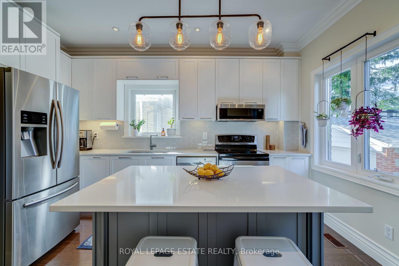 110a Holborne Avenue, Toronto (Danforth Village-East York), Ontario  M4C 2R4 - Photo 10 - E14119334