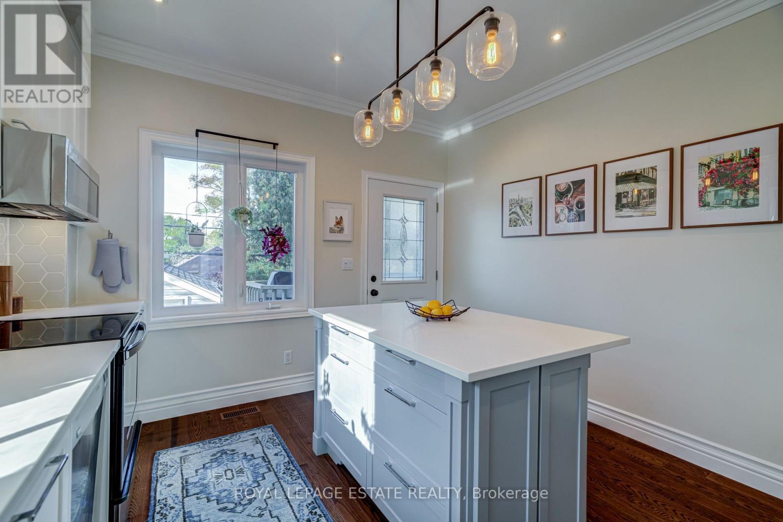 110a Holborne Avenue, Toronto (Danforth Village-East York), Ontario  M4C 2R4 - Photo 11 - E14119334