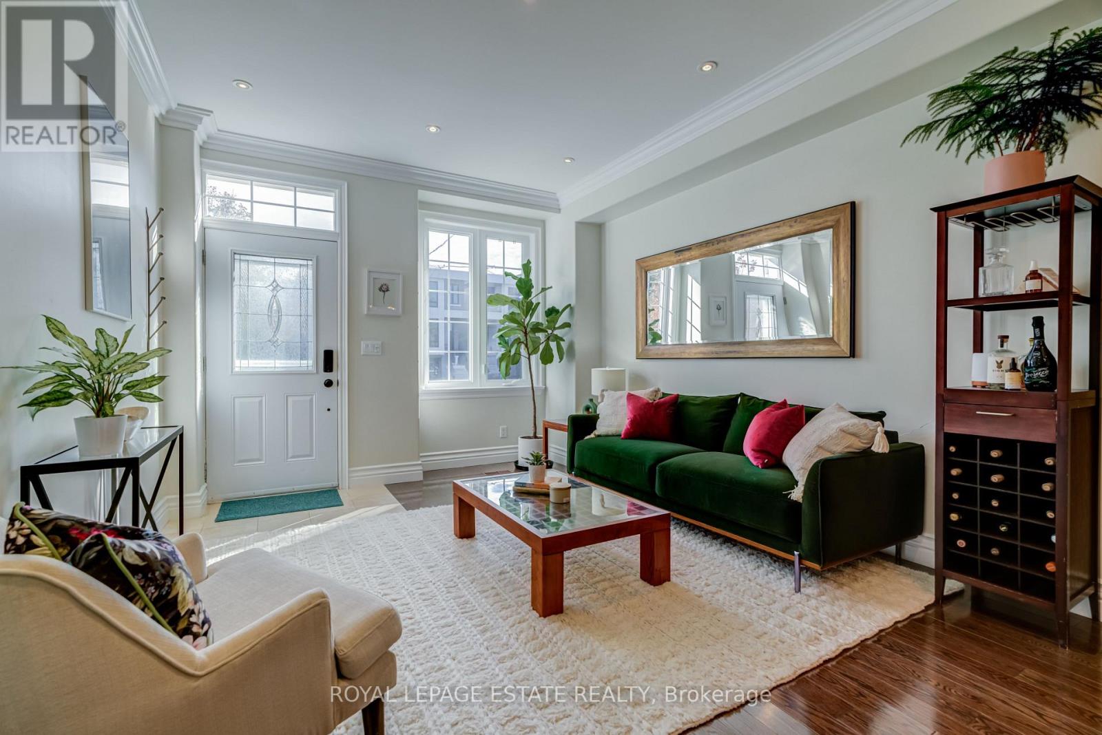 110a Holborne Avenue, Toronto (Danforth Village-East York), Ontario  M4C 2R4 - Photo 6 - E14119334