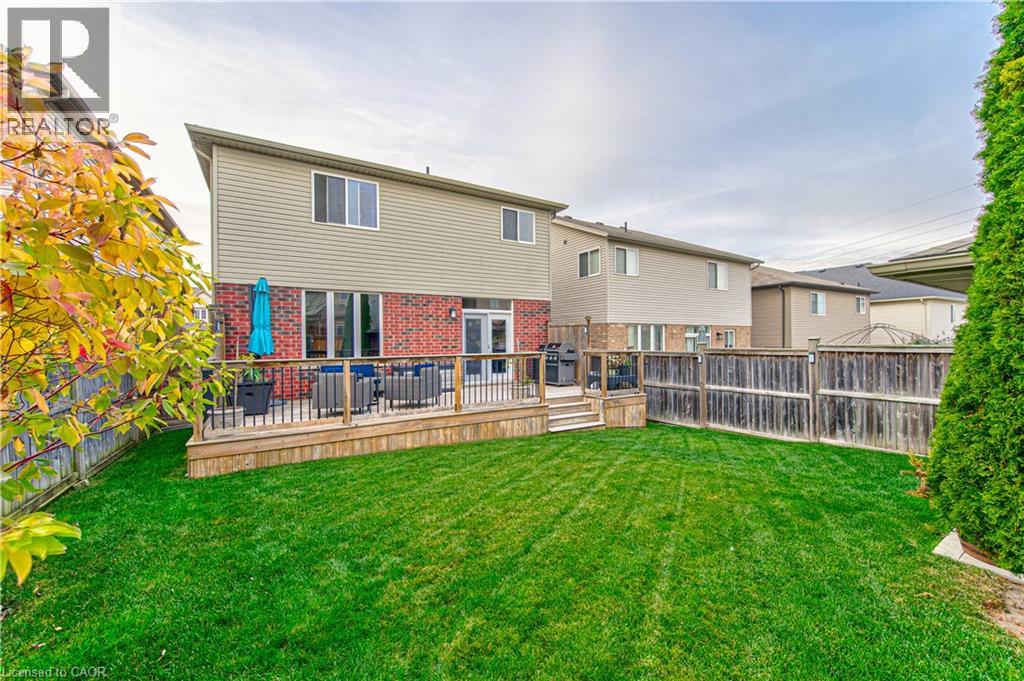 87 Isaiah Drive, Kitchener, Ontario  N2E 0B2 - Photo 3 - 40874106