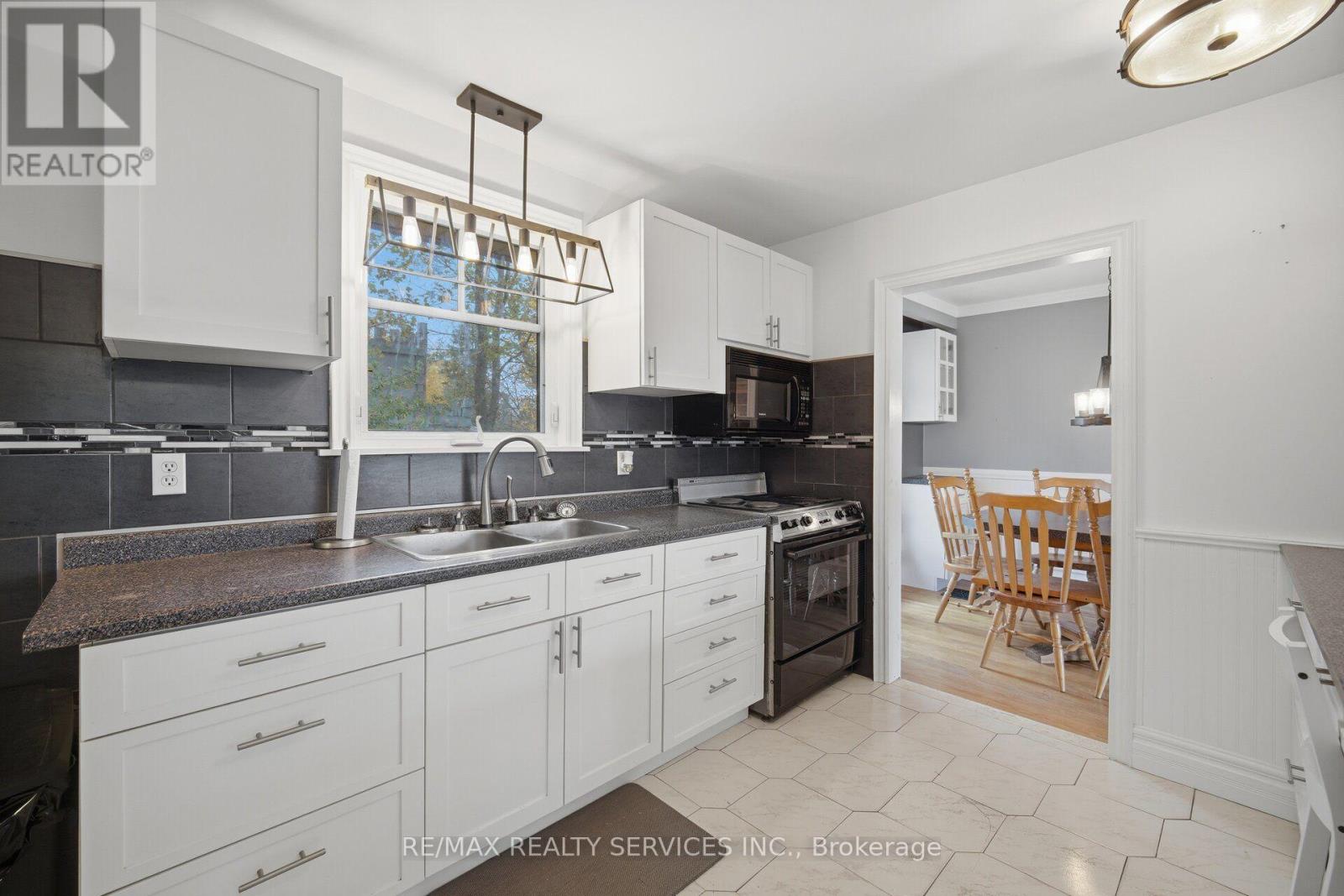 82 Edelwild Drive, Orangeville, Ontario L9W 2Y7 - Photo 9 - W13858862