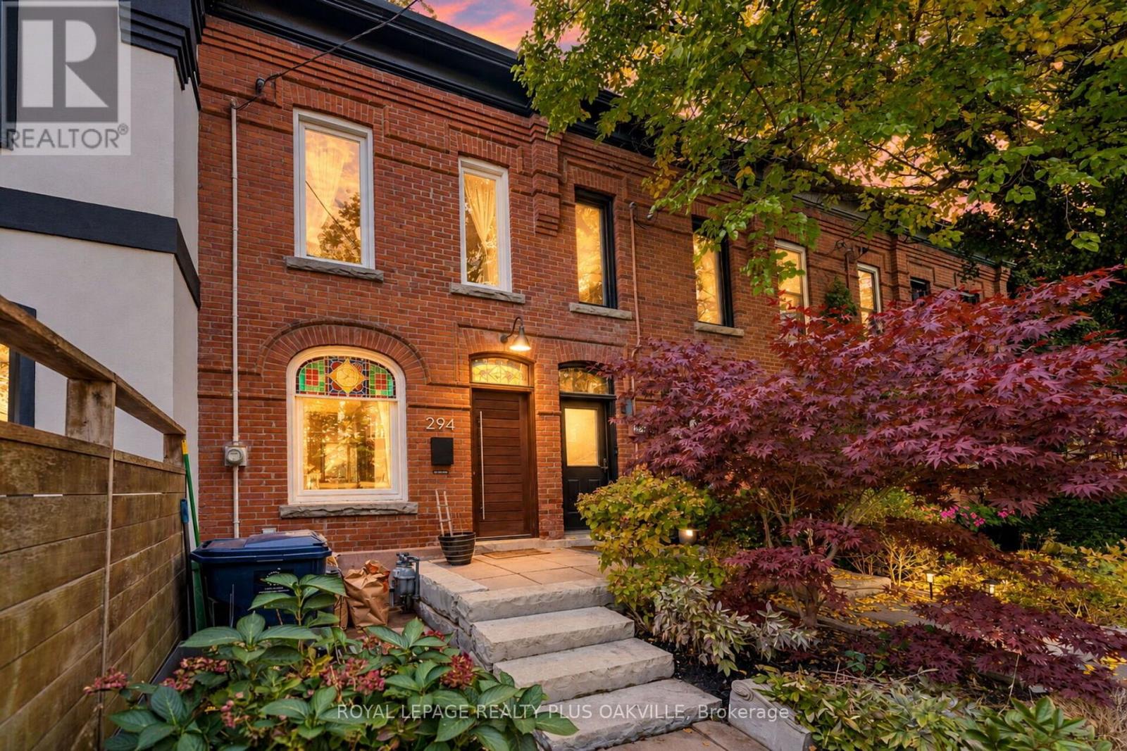 294 Logan Avenue, Toronto, Ontario  M4M 2N7 - Photo 2 - E14119384