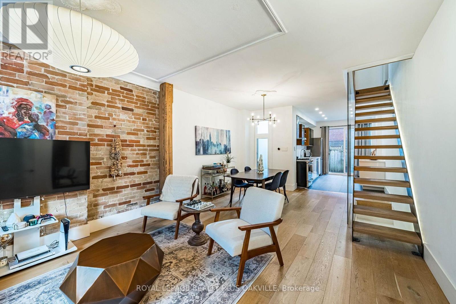 294 Logan Avenue, Toronto, Ontario  M4M 2N7 - Photo 5 - E14119384