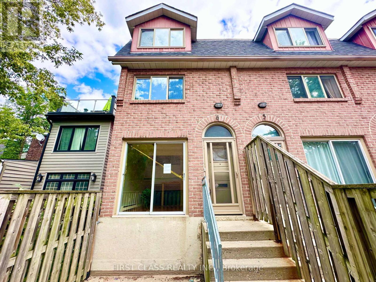 6 - 32 CURZON STREET, toronto (south riverdale), Ontario