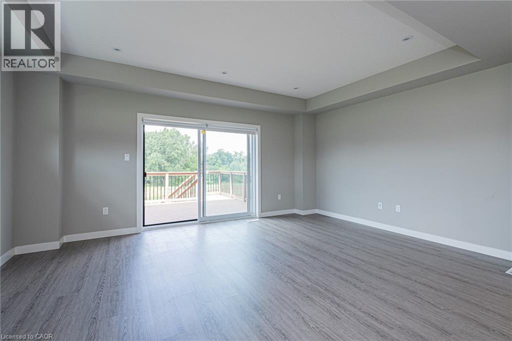 877 Robert Ferrie Drive, Kitchener, Ontario  N2R 0P2 - Photo 11 - 40874162