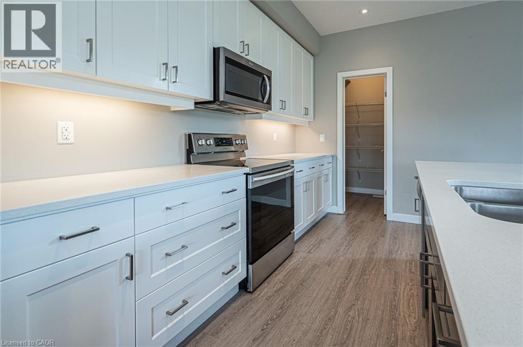 877 Robert Ferrie Drive, Kitchener, Ontario  N2R 0P2 - Photo 15 - 40874162