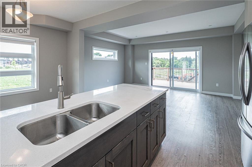 877 Robert Ferrie Drive, Kitchener, Ontario  N2R 0P2 - Photo 19 - 40874162