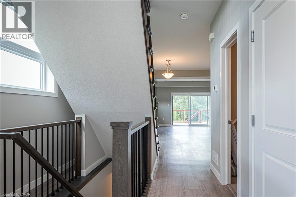 877 Robert Ferrie Drive, Kitchener, Ontario  N2R 0P2 - Photo 7 - 40874162