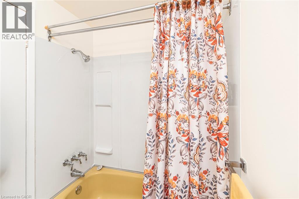 100 St Andrews Court Unit# 7, Hamilton, Ontario  L8K 6H2 - Photo 32 - 40874033