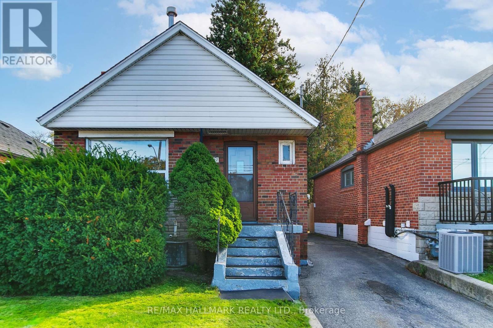 2797 St Clair Avenue E, Toronto (O'connor-Parkview), Ontario  M4B 1N1 - Photo 2 - E14119546