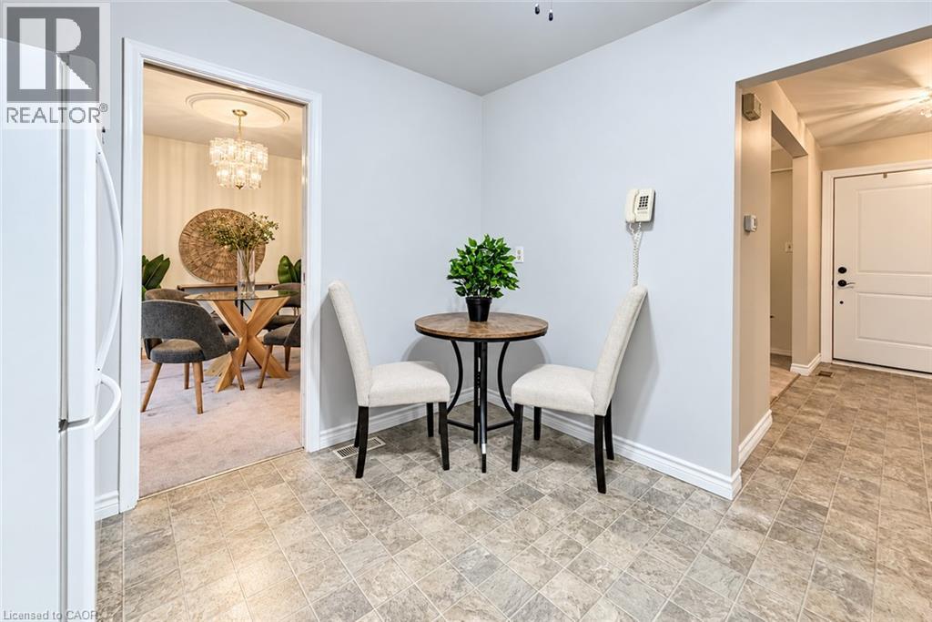 Detached for sale at 30 Hampton Place, Heritage Park, Kitchener, Ontario, photo 14