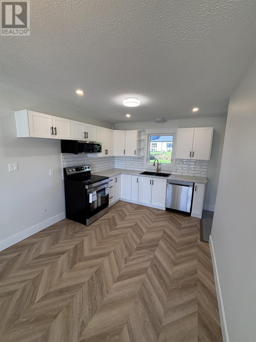 21-23 Thorndale Drive, Charlottetown, Prince Edward Island  C1E 1S8 - Photo 3 - 202622885