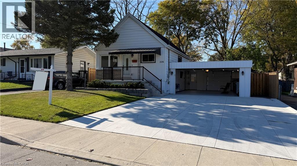 226 West 18th Street, Hamilton, Ontario  L9C 4G9 - Photo 1 - 40874203