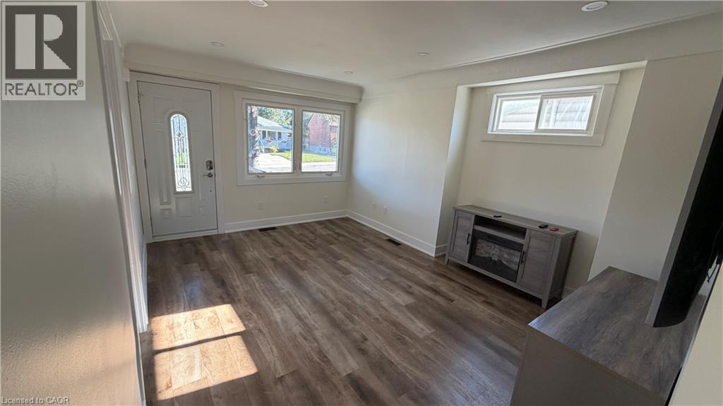 226 West 18th Street, Hamilton, Ontario  L9C 4G9 - Photo 4 - 40874203