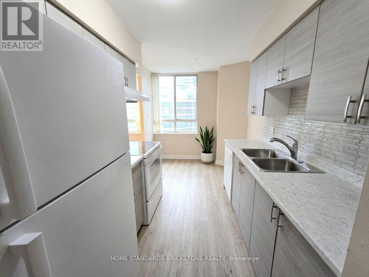 2421 - 633 Bay Street, Toronto, Ontario  M5G 2G4 - Photo 12 - C14119618