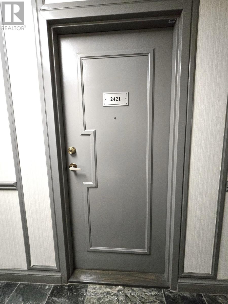 2421 - 633 Bay Street, Toronto, Ontario  M5G 2G4 - Photo 3 - C14119618