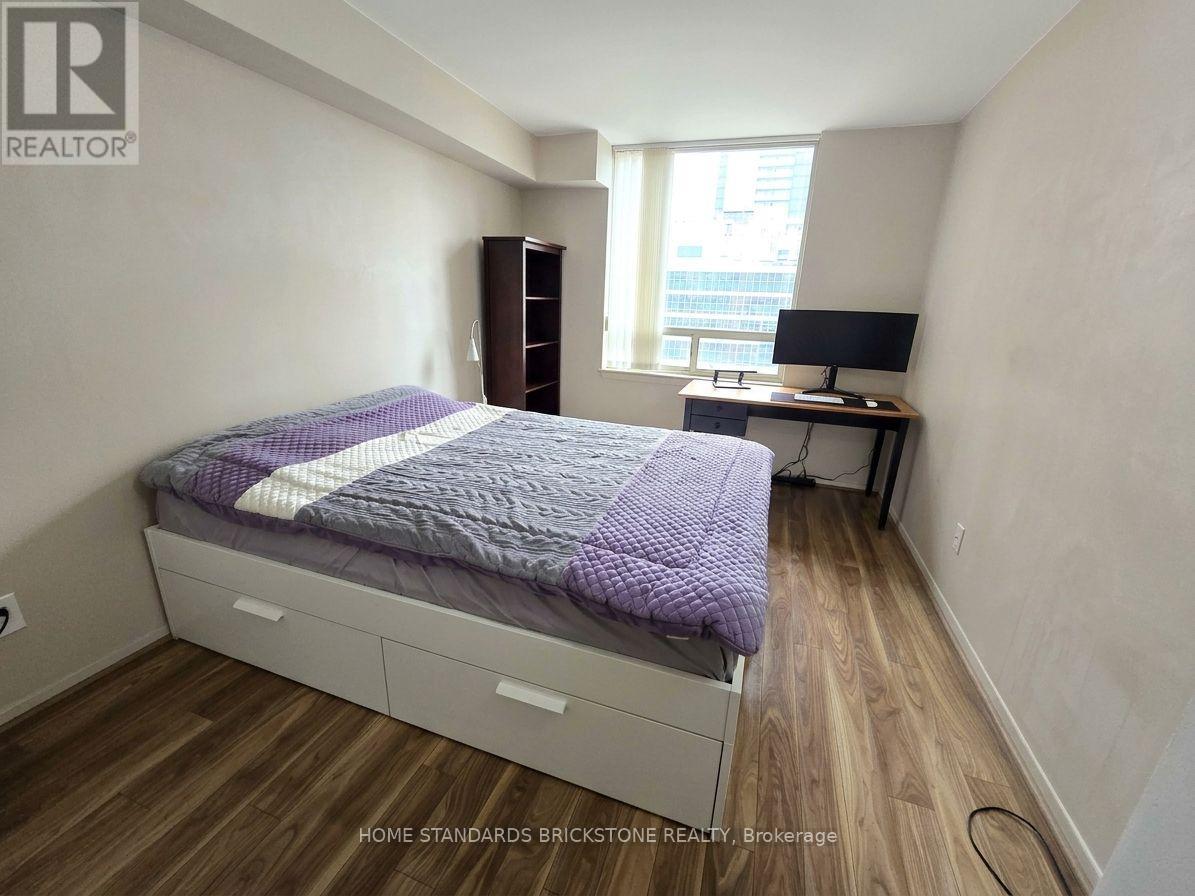 2421 - 633 Bay Street, Toronto, Ontario  M5G 2G4 - Photo 8 - C14119618