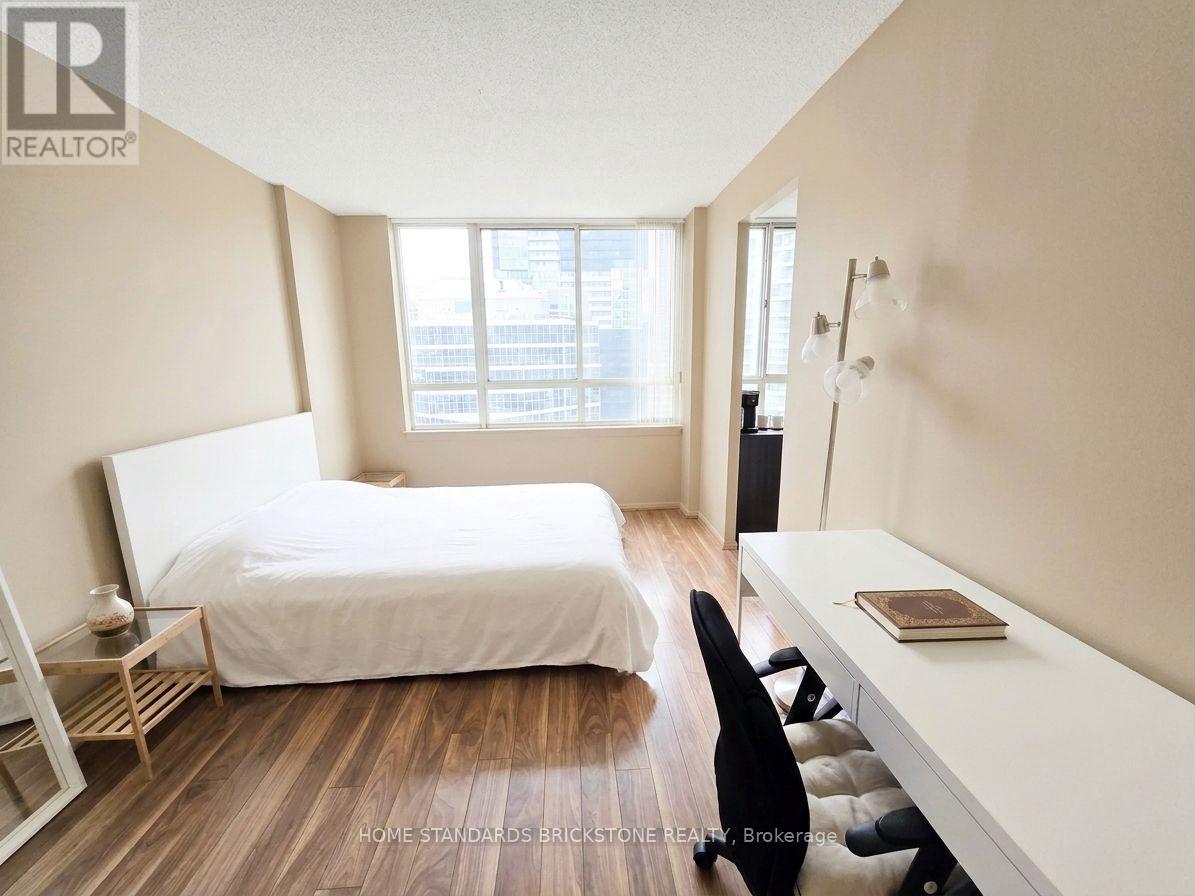 2421 - 633 Bay Street, Toronto, Ontario  M5G 2G4 - Photo 9 - C14119618