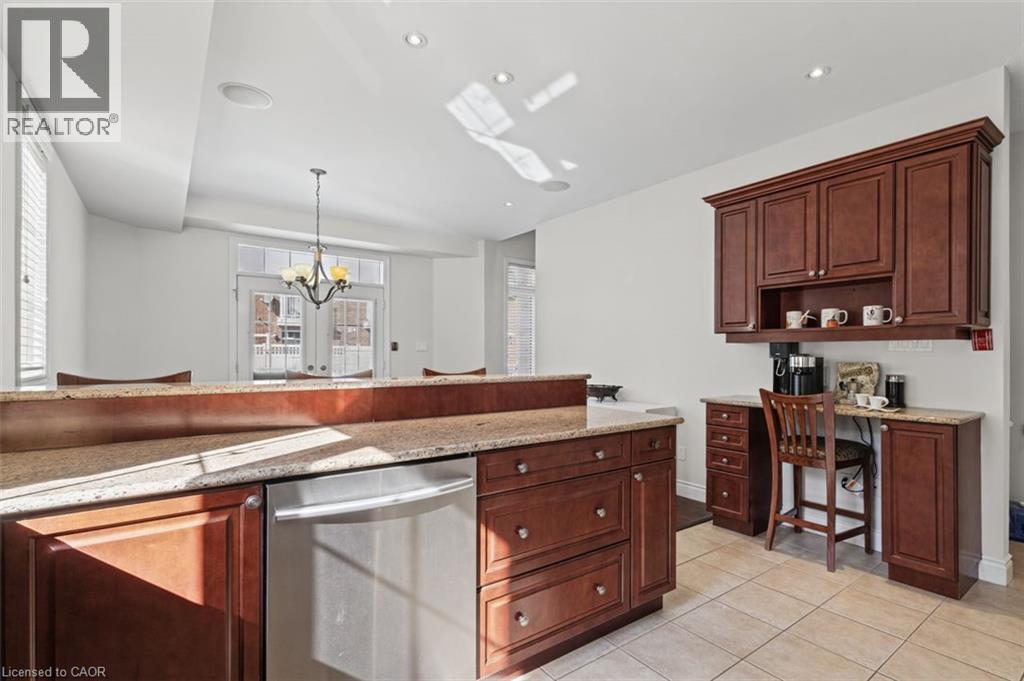 2090 Bates Common, Burlington, Ontario  L7R 0A5 - Photo 6 - 40873828