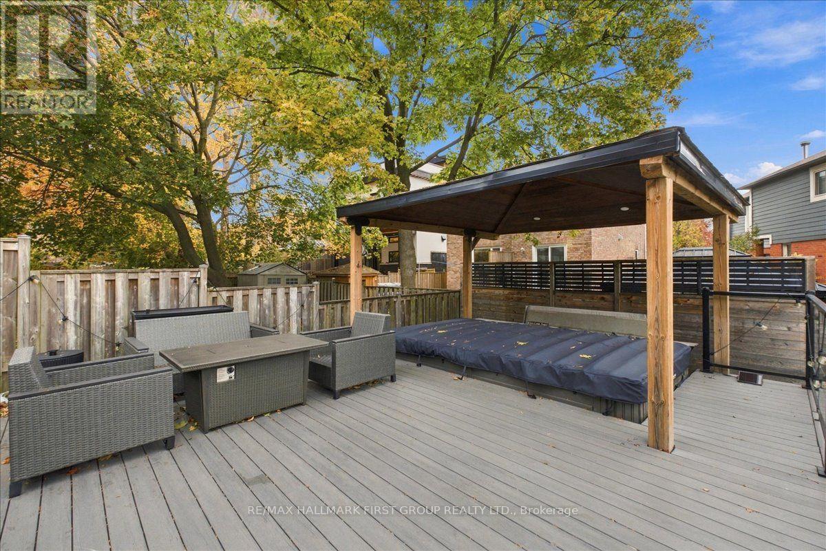 701 Cowan Circle, Pickering, Ontario  L1W 3K6 - Photo 32 - E14119862