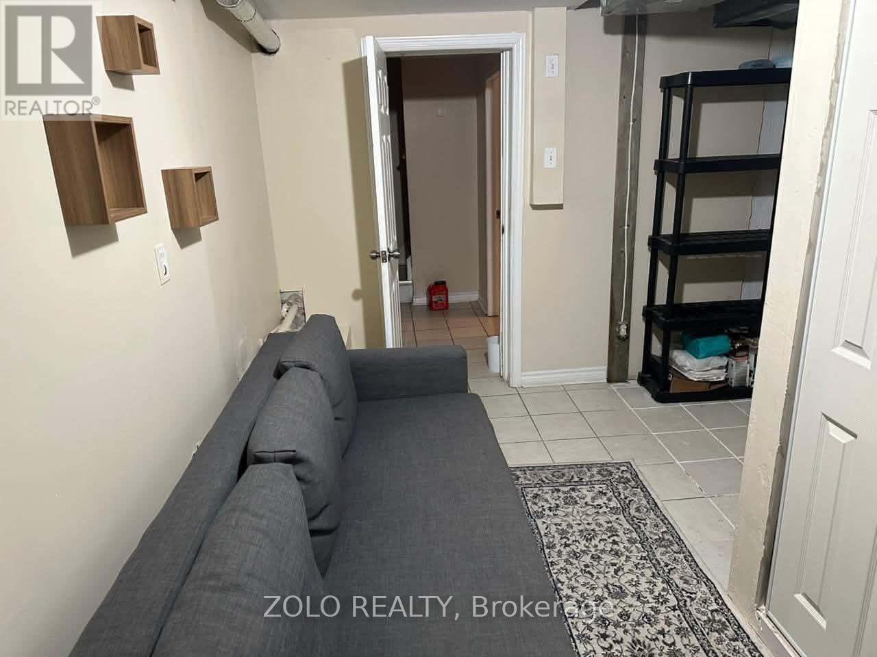12 Quinby Court, Toronto (Thistletown-Beaumonde Heights), Ontario  M9V 2V3 - Photo 7 - W14119712