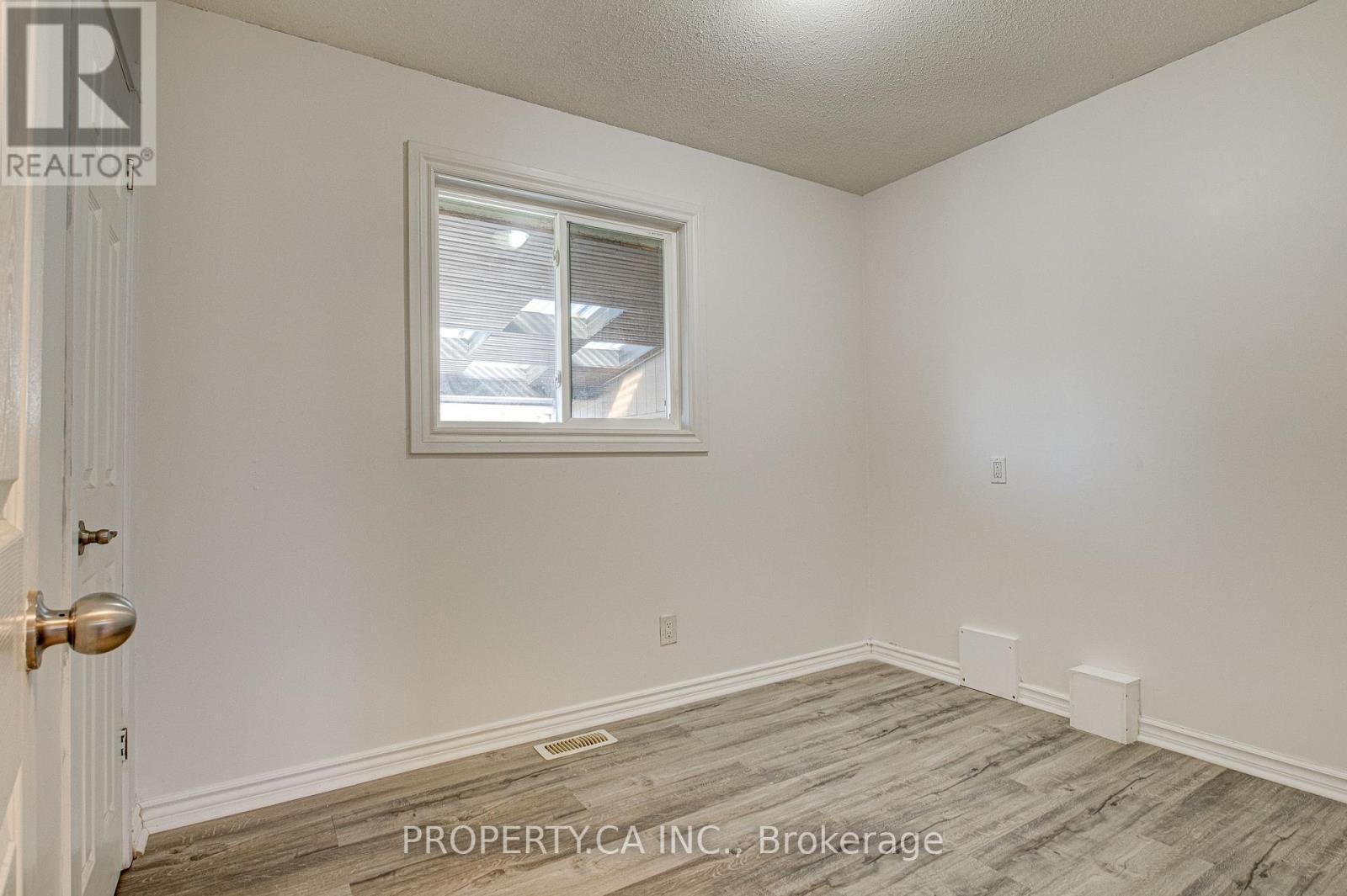71 Highpark Avenue, Kitchener, Ontario  N2C 2C3 - Photo 27 - X14119658