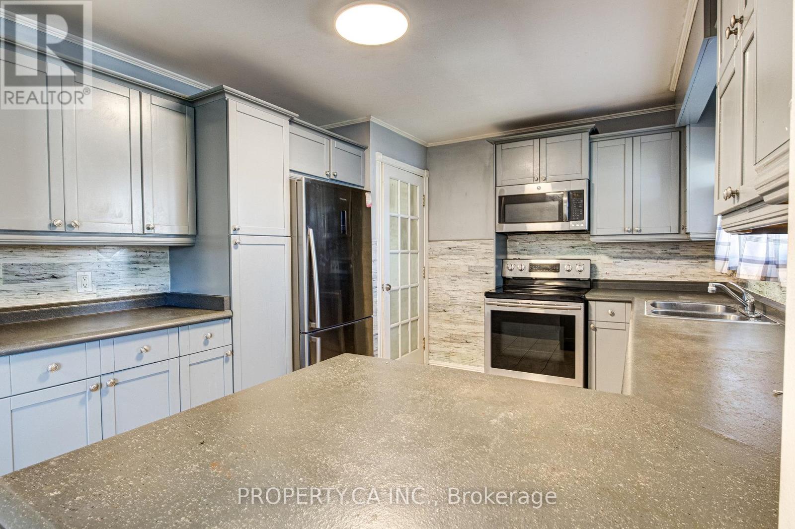 71 Highpark Avenue, Kitchener, Ontario  N2C 2C3 - Photo 7 - X14119658