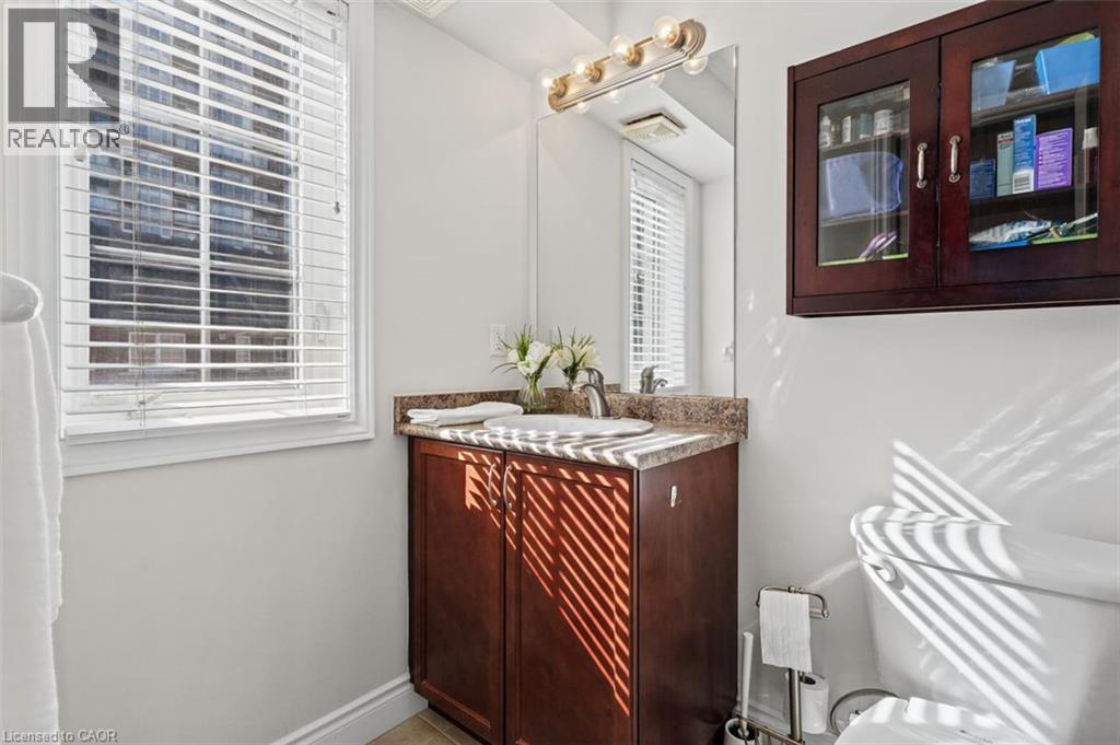 2090 Bates Common, Burlington, Ontario  L7R 0A5 - Photo 19 - 40873821