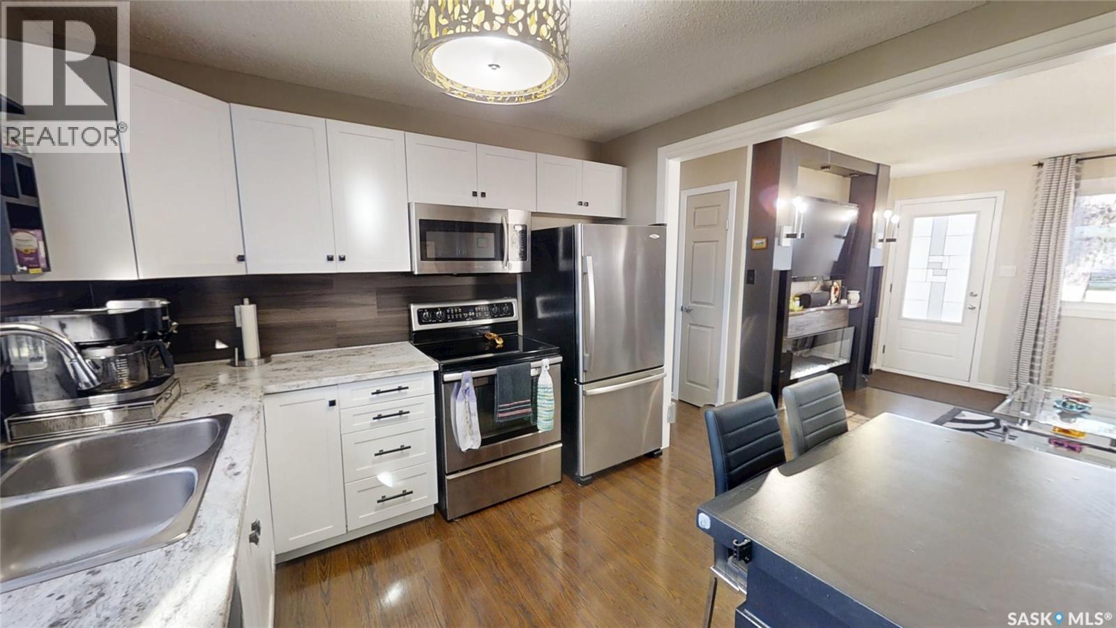 857 Macklem Drive, Saskatoon, Saskatchewan  S7L 4K1 - Photo 10 - SK051973