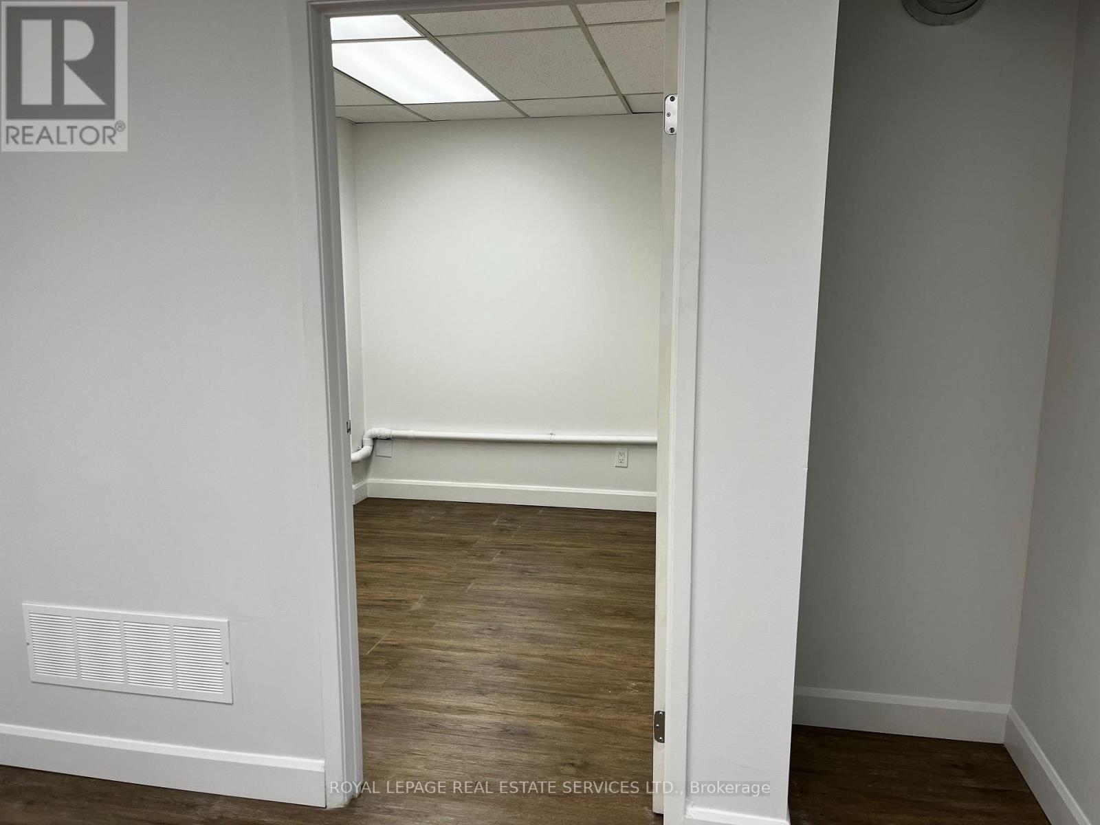 2 - 896 Burnhamthorpe Road W, Mississauga, Ontario  L5C 2S3 - Photo 10 - W14085652