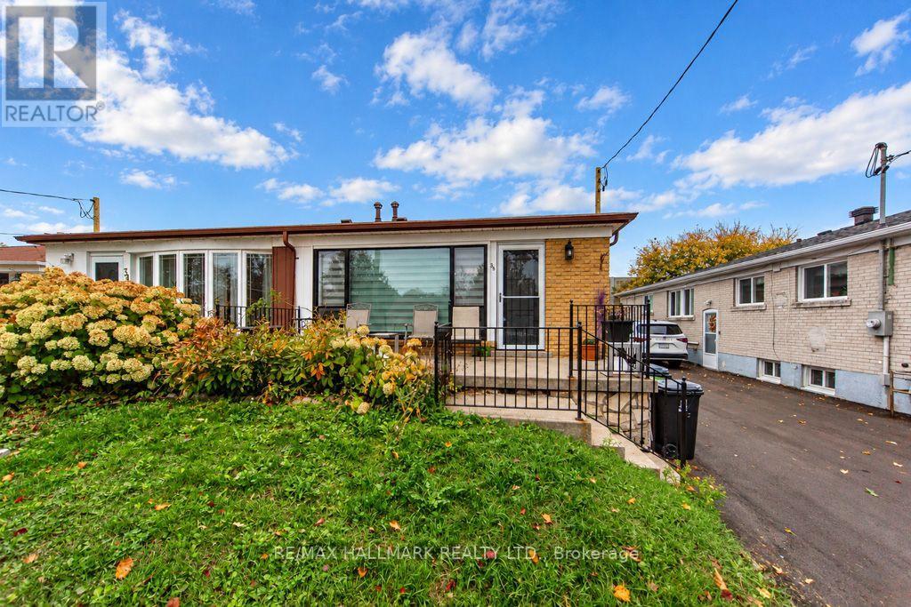 36 Huddleston Court, Toronto (Clairlea-Birchmount), Ontario  M1L 4L2 - Photo 1 - E14120026