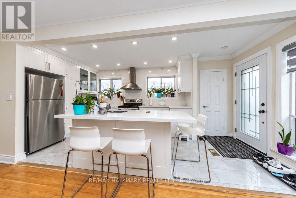 36 Huddleston Court, Toronto (Clairlea-Birchmount), Ontario  M1L 4L2 - Photo 11 - E14120026