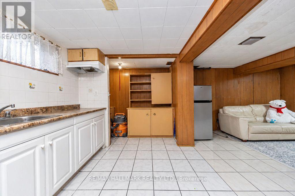 36 Huddleston Court, Toronto (Clairlea-Birchmount), Ontario  M1L 4L2 - Photo 27 - E14120026