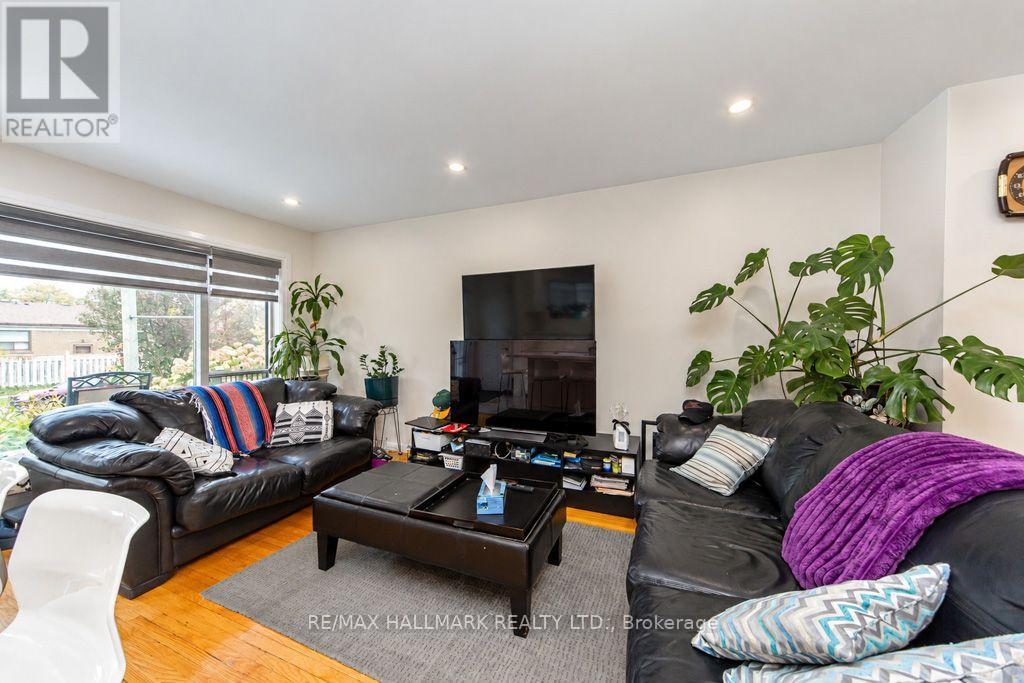 36 Huddleston Court, Toronto (Clairlea-Birchmount), Ontario  M1L 4L2 - Photo 7 - E14120026
