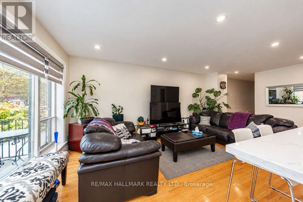 36 Huddleston Court, Toronto (Clairlea-Birchmount), Ontario  M1L 4L2 - Photo 8 - E14120026